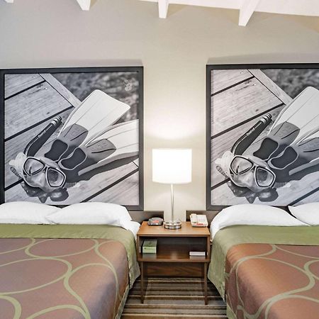 Motel Super 8 By Wyndham Melbourne Exterior foto